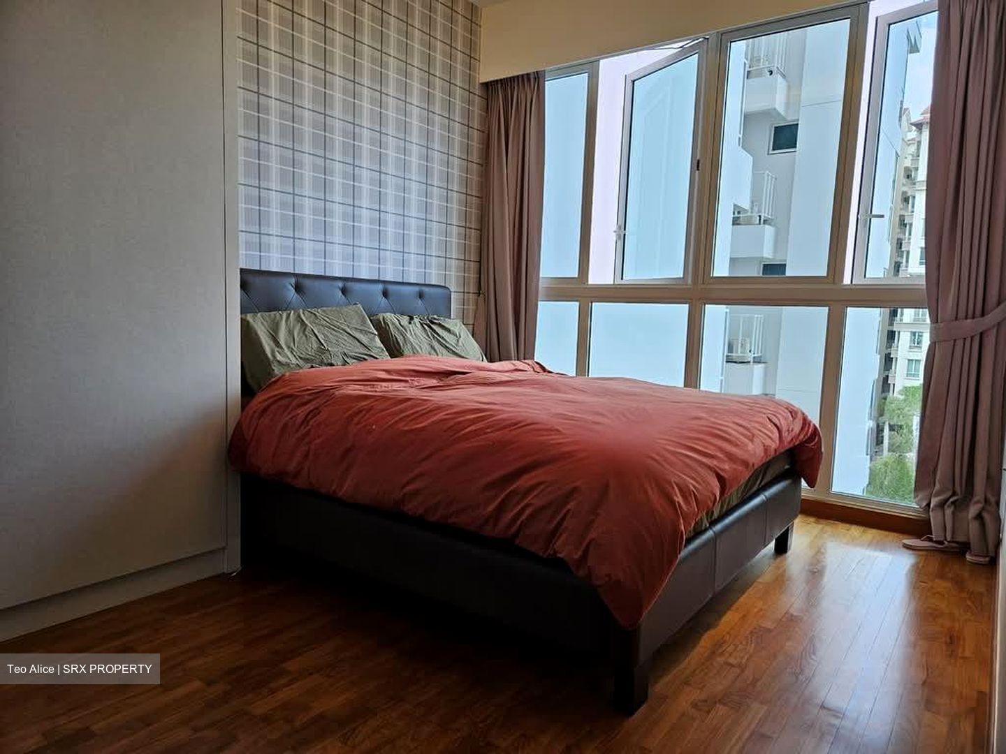 1 Canberra (D27), Condominium #570155951
